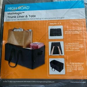 NWT! Trunk liner and tote